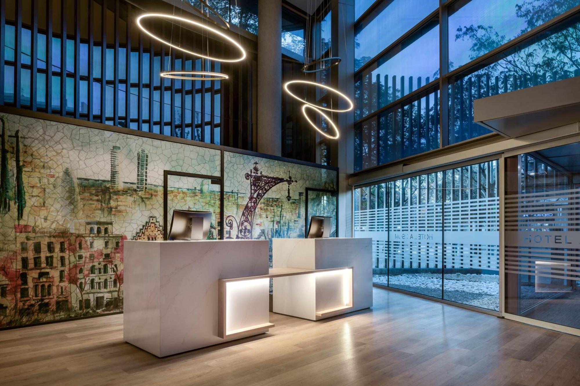 Ac Hotel Som By Marriott Оспиталет-де-Льобрегат Экстерьер фото