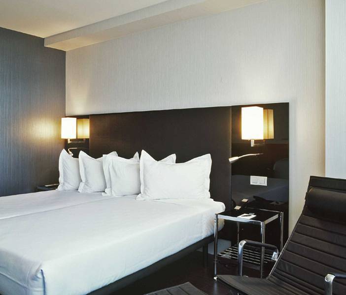 Ac Hotel Som By Marriott Оспиталет-де-Льобрегат Экстерьер фото