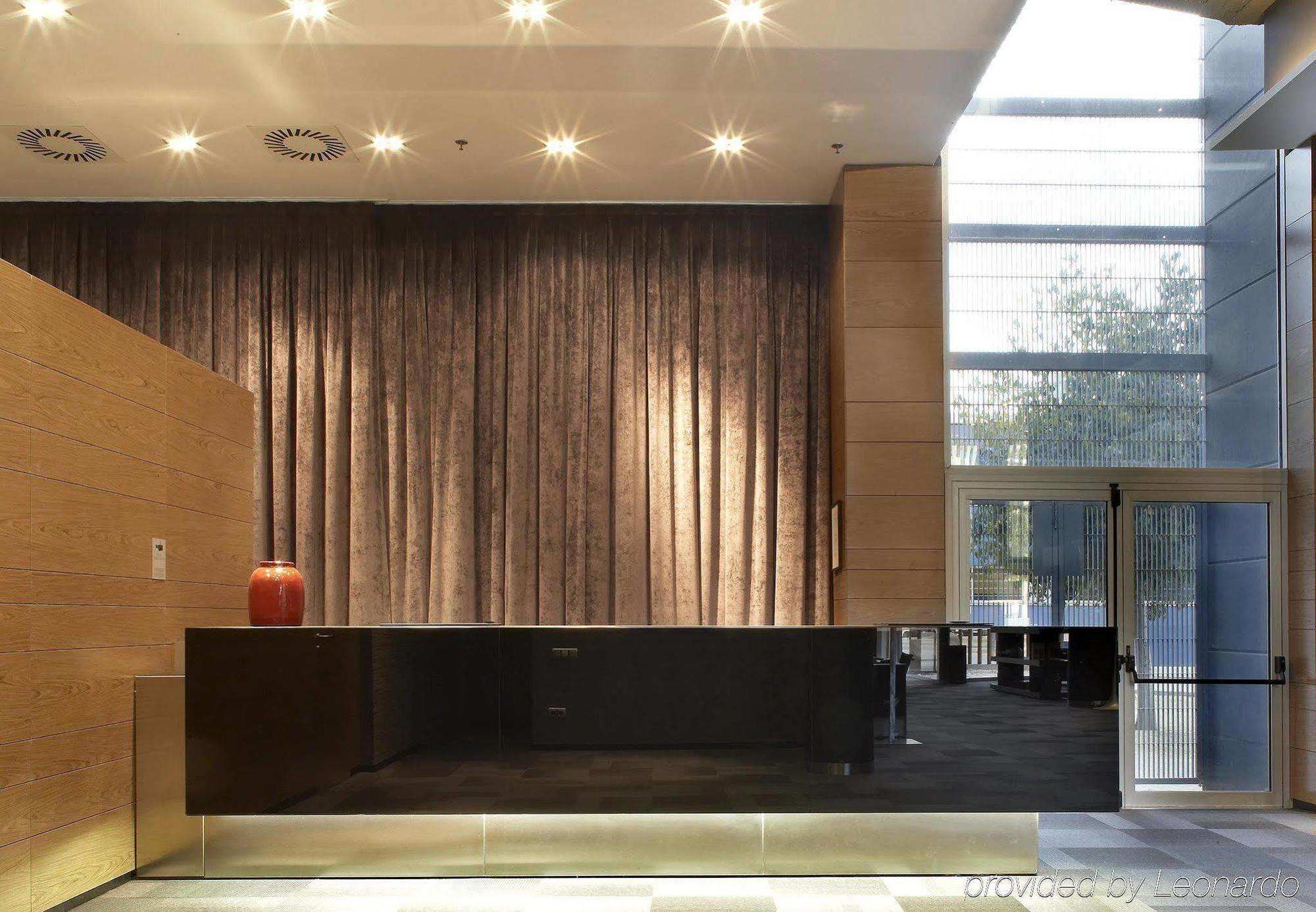Ac Hotel Som By Marriott Оспиталет-де-Льобрегат Интерьер фото